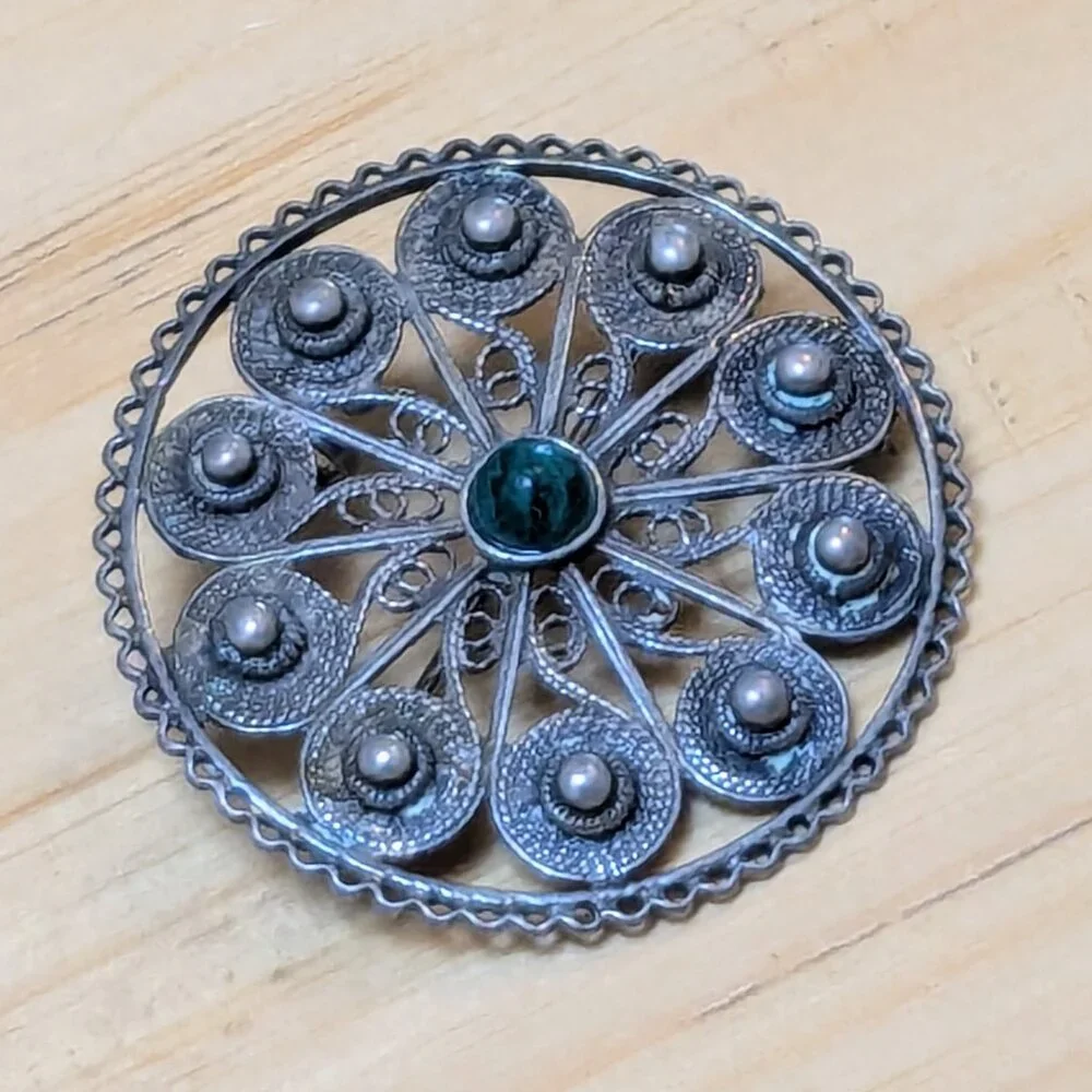 Vintage Silver Filigree Rosette Brooch | Emerald Green Cabochon & Pearl